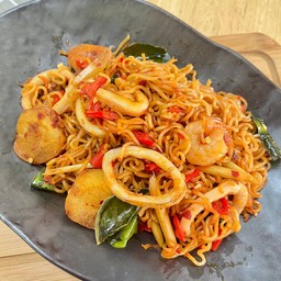 มาม่าผัดต้มยำ