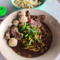 ข้าวมันไก่-ก๋วยเตี๋ยวไก่มะระ-ก๋วยจั๊บญวนอุบล ซอยวัดโป่งสะเก็ต สาขา1 ซอยวัดโป่งสะเก็ต