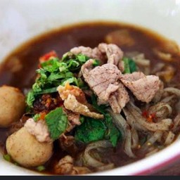 เส้นเล็กเนื้อน้ำตก