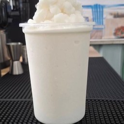 มะพร้าวน้ำหอมปั่นนมสด