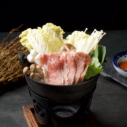 สุกี้นาเบะหมูคุโรบุตะ / Kurobuta Sukiyaki Nabe