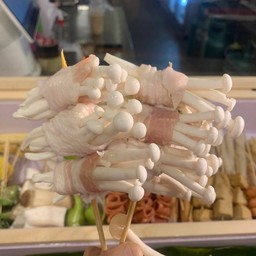 สามชั้นพันเห็ดหลินขาว