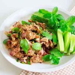 39.ยำคอหมูย่าง