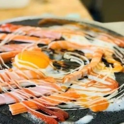 เครปแฮม+ปูอัด+ไข่่ดาว+ซอสมะเขือเทศ+มายองเนส