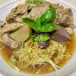 ก๋วยเตี๋ยวโครงไก่ตุ๋นโบราณ คิดสูตรเมื่อวานโบราณไว้ก่อน