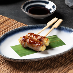 หมูพันข้าวโพดอ่อนย่างเกลือ/เทอริยากิ / Buta Wrapped Baby Corn with Salt or Teriyaki