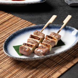 หมูต้นหอมย่างเกลือ/เทอริยากิ / Grilled Buta Negima with Salt or Teriyaki