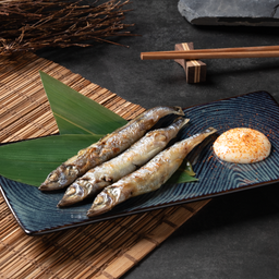 ปลาไข่ชิชาโมะย่าง / Grilled Shishamo