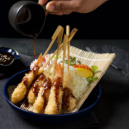 รวมมิตรชุบแป้งทอดเสียบไม้ / Kushikatsu