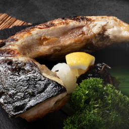 แก้มปลาบุริย่างเกลือ/เทอริยากิ / Buri Kama Shioyaki with Salt or Teriyaki