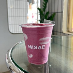 Acai Strawberry Smoothie