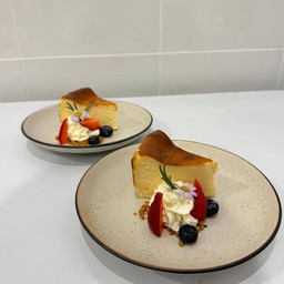 Burnt Cheese Cake  เบิร์นชีสเค้ก