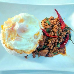 กะเพรา รสเด็ด ใส่แต่ใบกะเพรา