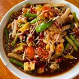 ตำป่า  ตีนไก่