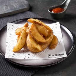 มันฝรั่งทอดติดเปลือก / Fried Potato Wedges