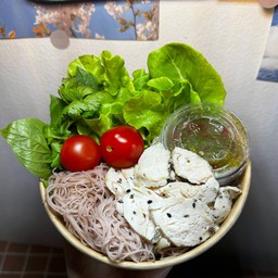 เมี่ยง อกไก่