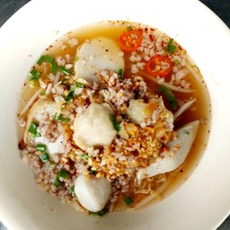 ก๋วยเตี๋ยวแคะต้มยำ