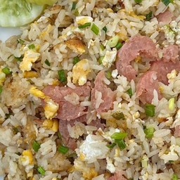 ข้าวผัดแหนม