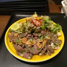 Grilled beef toung with shallots sauce