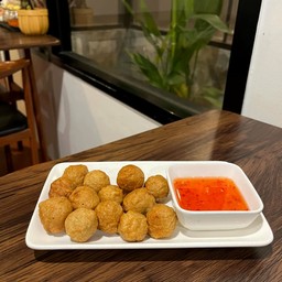 ลูกชิ้นทอด