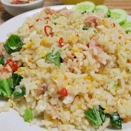 ข้าวผัดพริกเกลือ