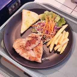 สเต็ก ไก่พริกไทยดำ