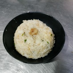 ข้าวผัดกระเทียม