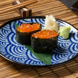 ซูชิไข่ปลาแซลมอน (2 คำ) / Ikura Sushi (2 Pcs)
