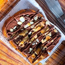 ปังแผ่นช็อค-อัลมอนต์