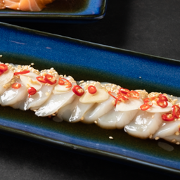 ซาชิมิหอยโฮตาเตะดองน้ำปลา/ ซีอิ๊วญี่ปุ่น / Hotate Sushi Sashimi with Fish Sauce or Shoyu