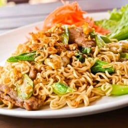 กินเส้นมั้ย (เส้นกะเพรา) ทุ่งสง