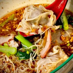 บะหมี่ เกี๊ยว หมูแดง