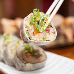 0101 ราคุเซนส์โรล RAKUZEN SUSHI ROLL