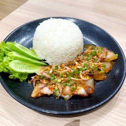 54.ข้าวน้ำตกคอหมูย่าง