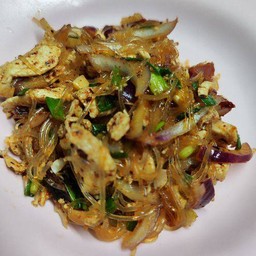 ลาบวุ้นเส้นหมูสับ ราดข้าว