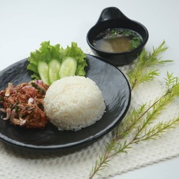 56.ข้าวยำไก่ทอด