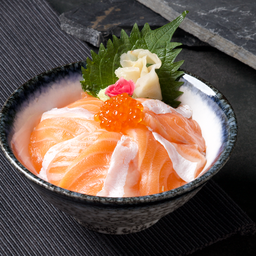ข้าวหน้าแซลมอนและไข่ปลาแซลมอน / Salmon Ikura Don