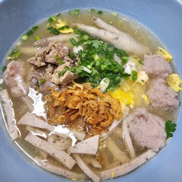 อา-นัด ข้าง รร.ปทุมพิทฯ