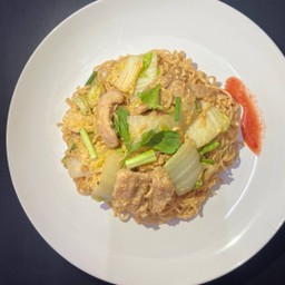 สุกี้มาม่าแห้ง-น้ำ หมู