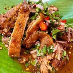 น้ำตกไก่ย่าง