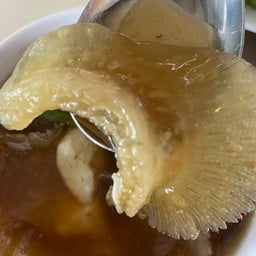 หูฉลามน้ำแดง