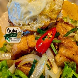 ข้าวปลากระพงผัดพริกไข่ดาว