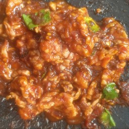 ผัดพริกแกงเนื้อชิ้น