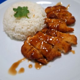 ข้าวหน้าไก่ทอดซอสญี่ปุ่น