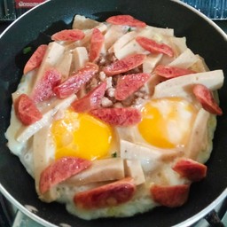 ไข่กระทะอิสาน (หมูยอ+หมูสับ+กุนเชียง)