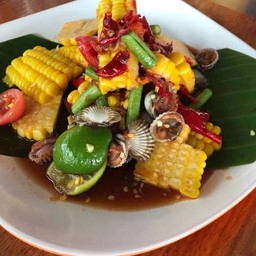 ตำข้าวโพดหอยแครง