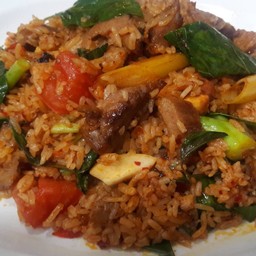 ข้าวผัดต้มยำ