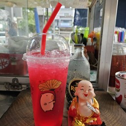 น้ำแดง - โซดา