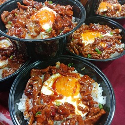 ข้าวหน้าหมูเกาหลี