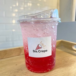 น้ำแดง โซดา by sis.crepe